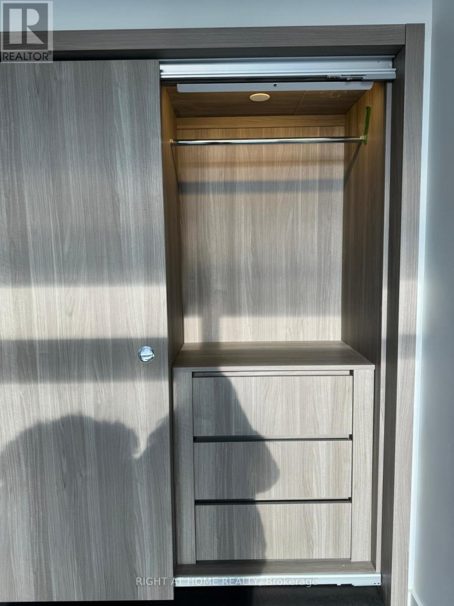 4009 - 38 Widmer Street, Toronto, Ontario  M5V 0P7 - Photo 9 - C12718326