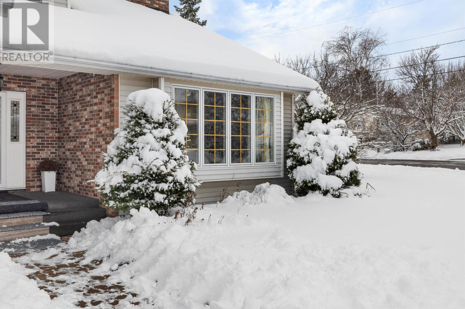 42 Cortland Street, Charlottetown, Prince Edward Island  C1E 1K9 - Photo 4 - 202601191