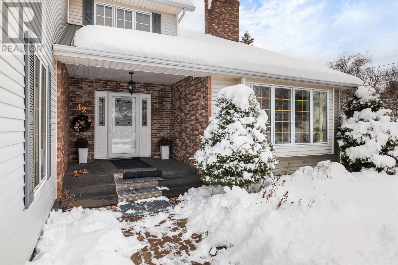 42 Cortland Street, Charlottetown, Prince Edward Island  C1E 1K9 - Photo 5 - 202601191