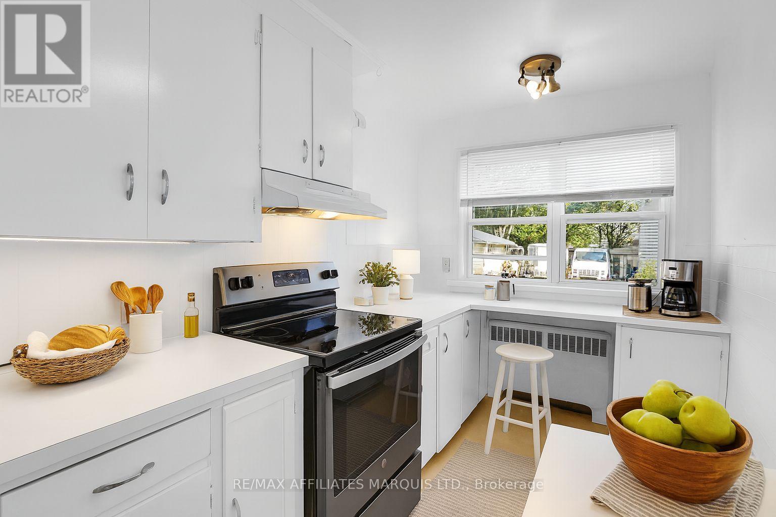 547 Fifth Street E, Cornwall, Ontario  K6H 2M6 - Photo 3 - X12718262