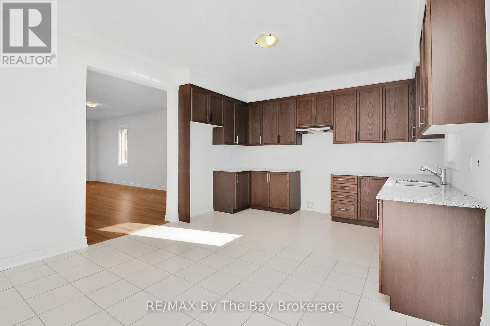 50 Amber Drive, Wasaga Beach, Ontario  L9Z 0R8 - Photo 15 - S12587488