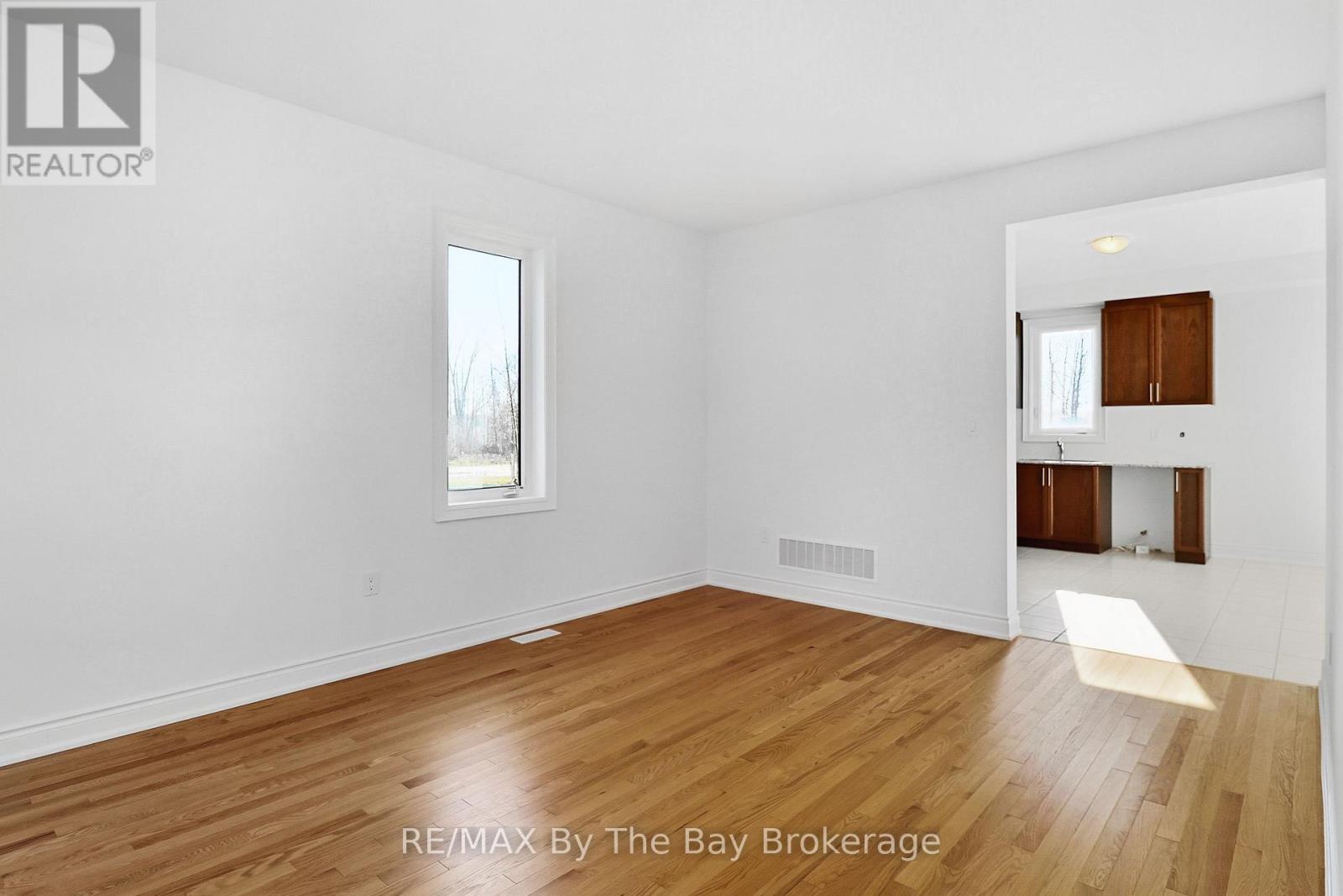 50 Amber Drive, Wasaga Beach, Ontario  L9Z 0R8 - Photo 12 - S12587488