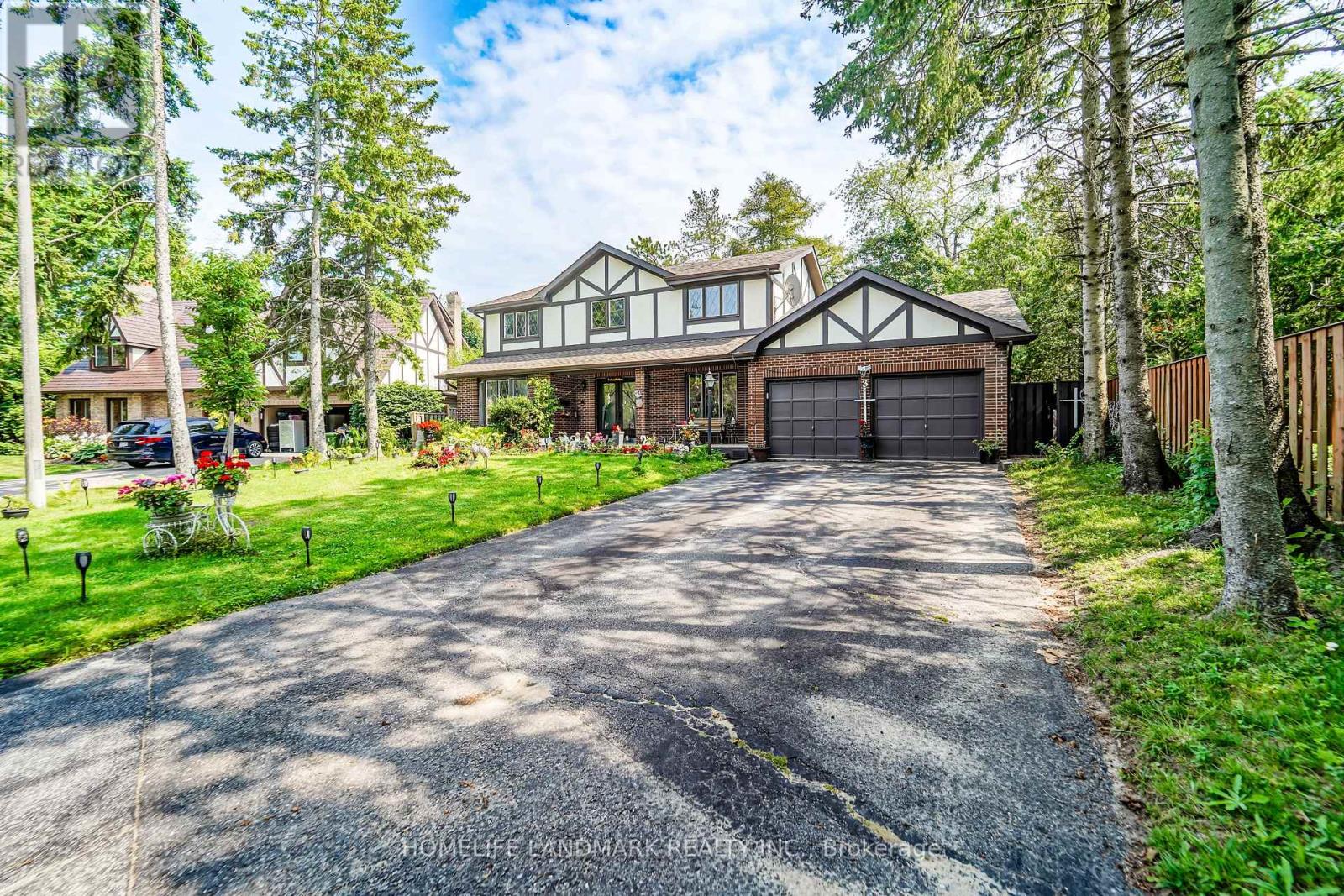 3 RUDDELL PLACE, Toronto, Ontario