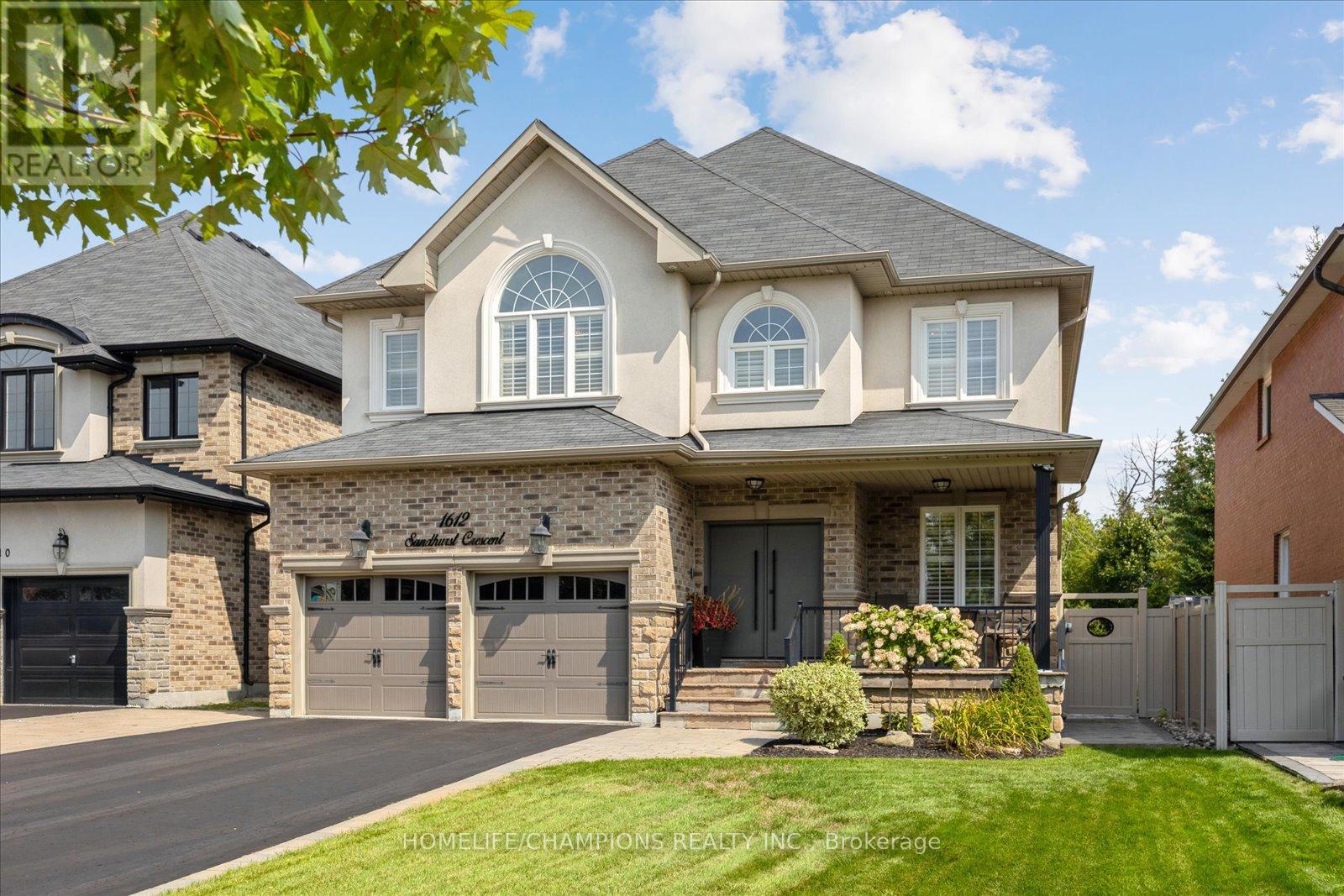 1612 Sandhurst Crescent, Pickering, Ontario  L1V 6W2 - Photo 2 - E12718266