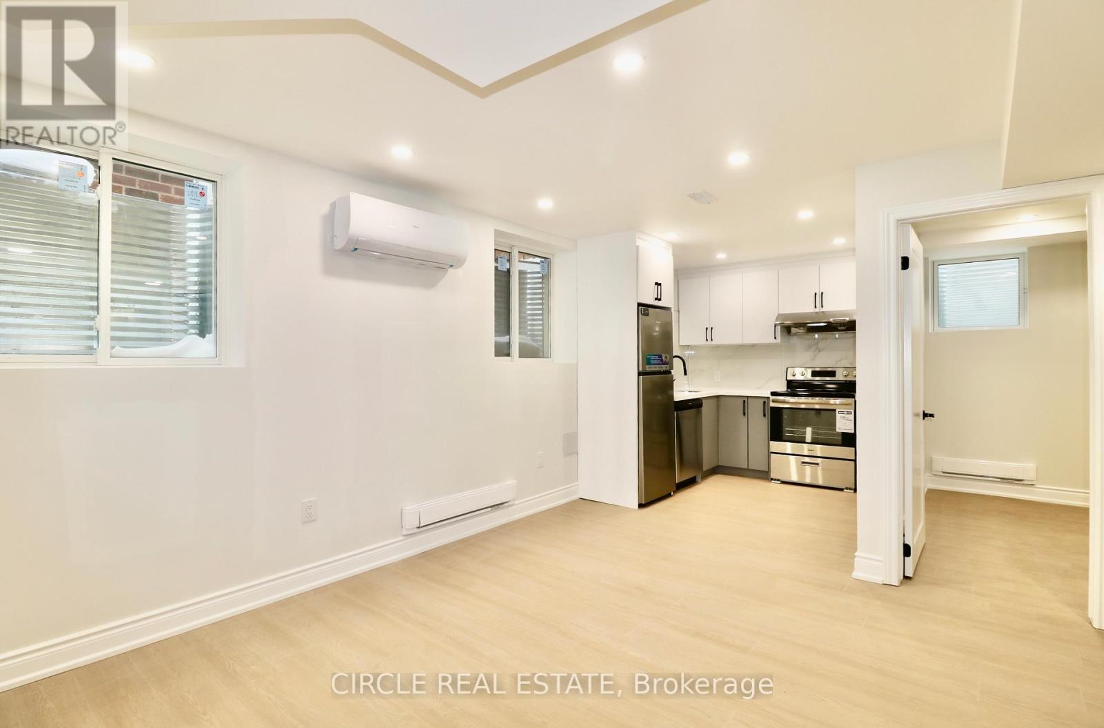 3 Hinkson Street, Whitby, Ontario  L1P 0N7 - Photo 2 - E12718380