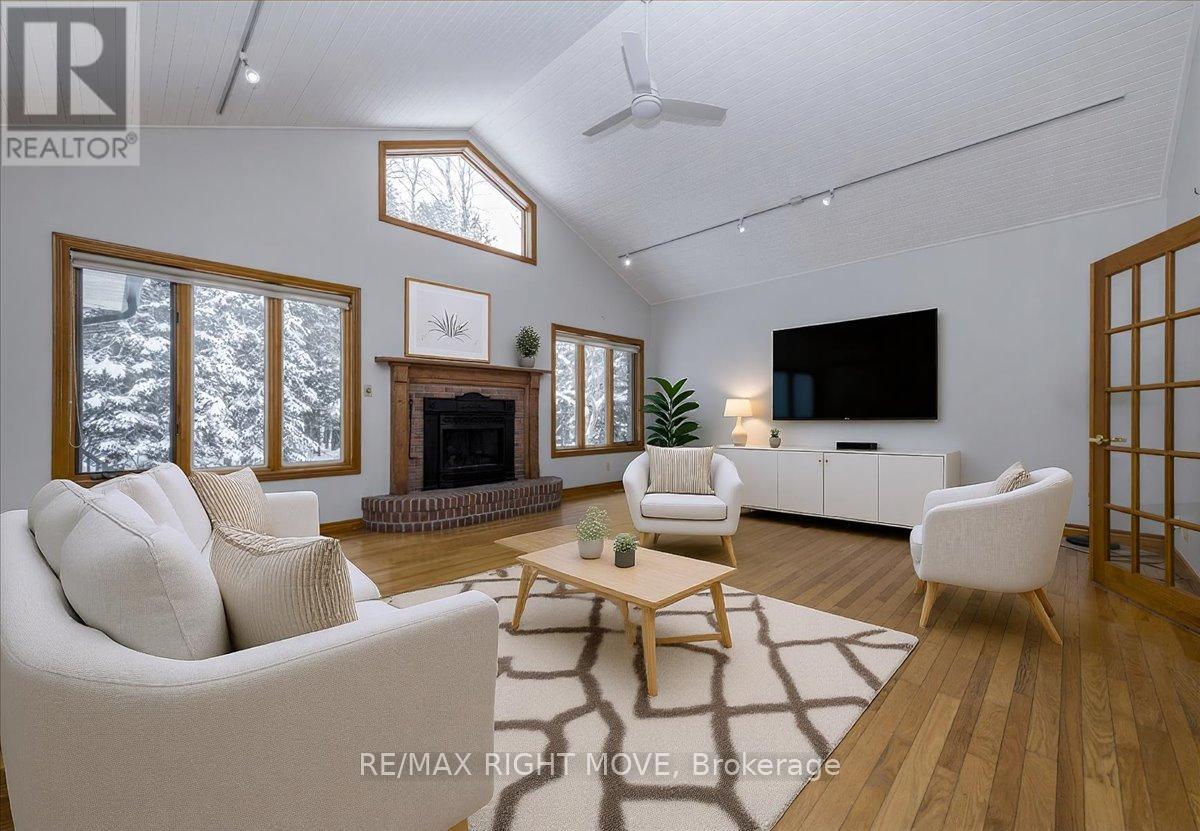 1892 Carriage Court, Severn, Ontario  L3V 6H2 - Photo 11 - S12425534