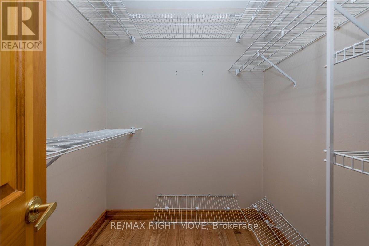 1892 Carriage Court, Severn, Ontario  L3V 6H2 - Photo 31 - S12425534