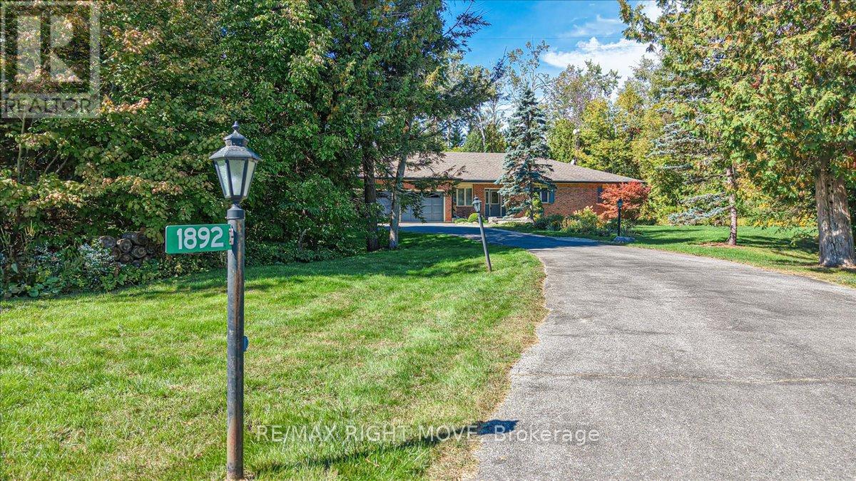 1892 Carriage Court, Severn, Ontario  L3V 6H2 - Photo 2 - S12425534