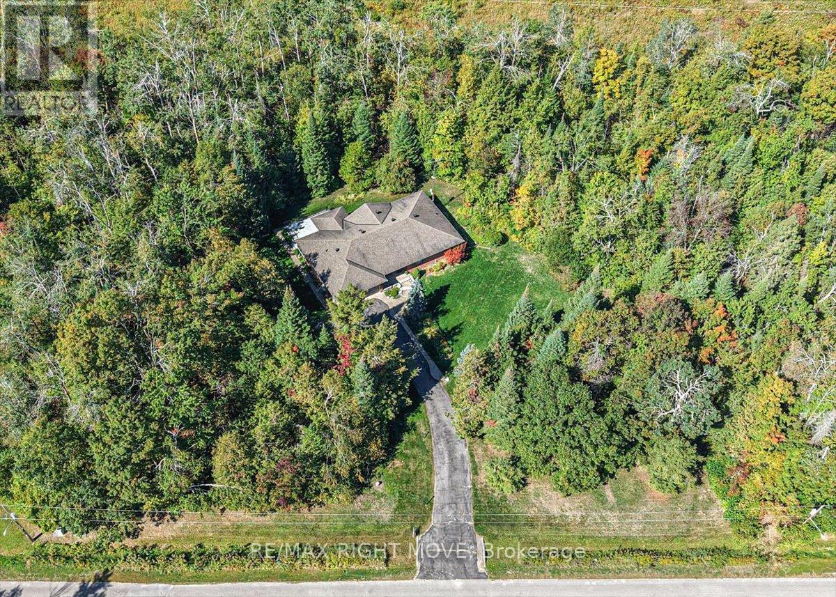 1892 Carriage Court, Severn, Ontario  L3V 6H2 - Photo 49 - S12425534