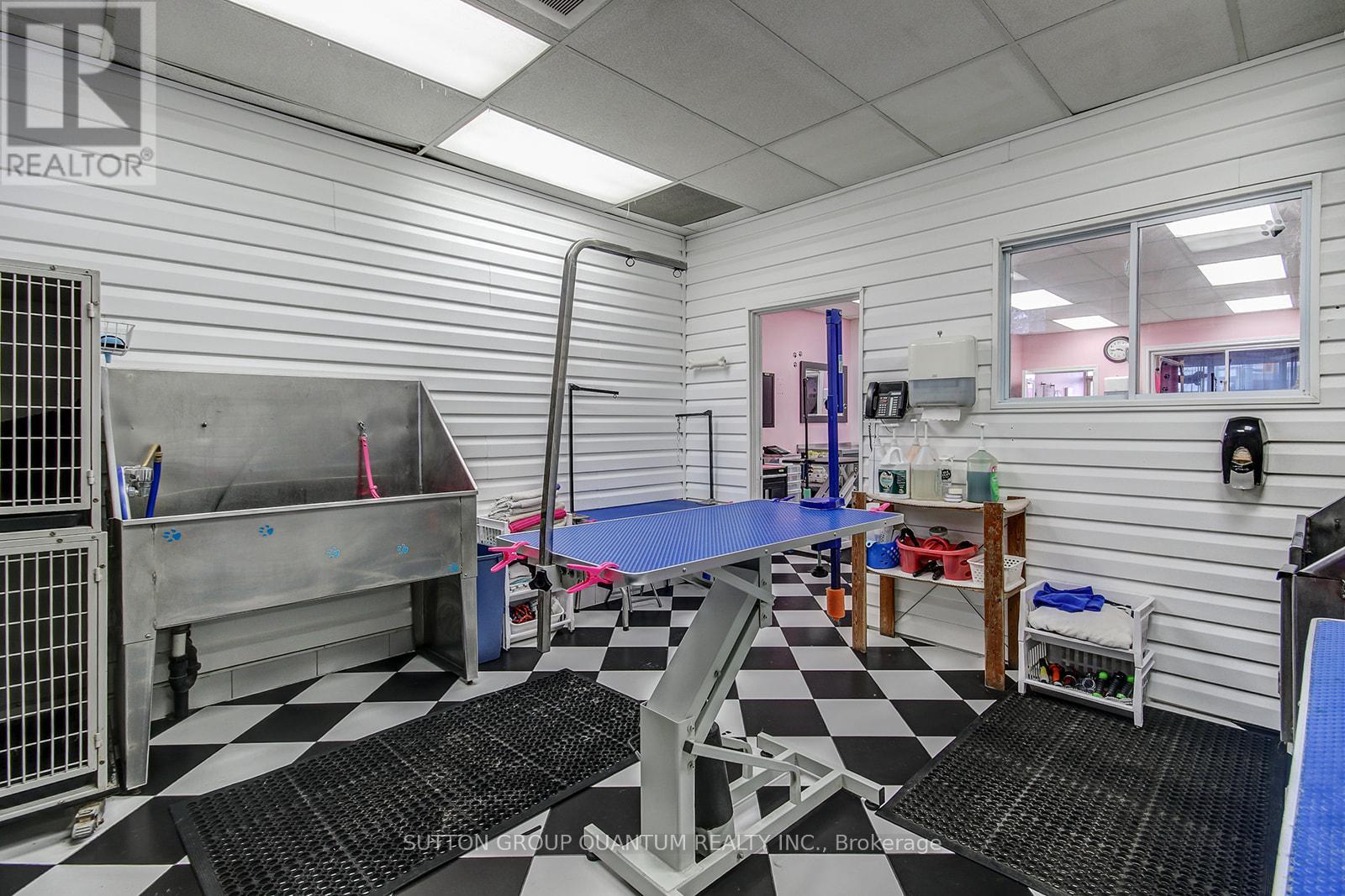 1858 Lakeshore Road W, Mississauga, Ontario  L5J 1J7 - Photo 9 - W12717544