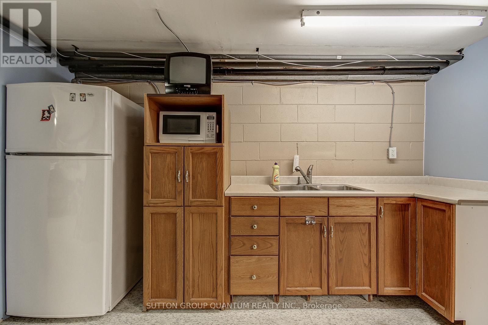 1858 Lakeshore Road W, Mississauga, Ontario  L5J 1J7 - Photo 16 - W12717544