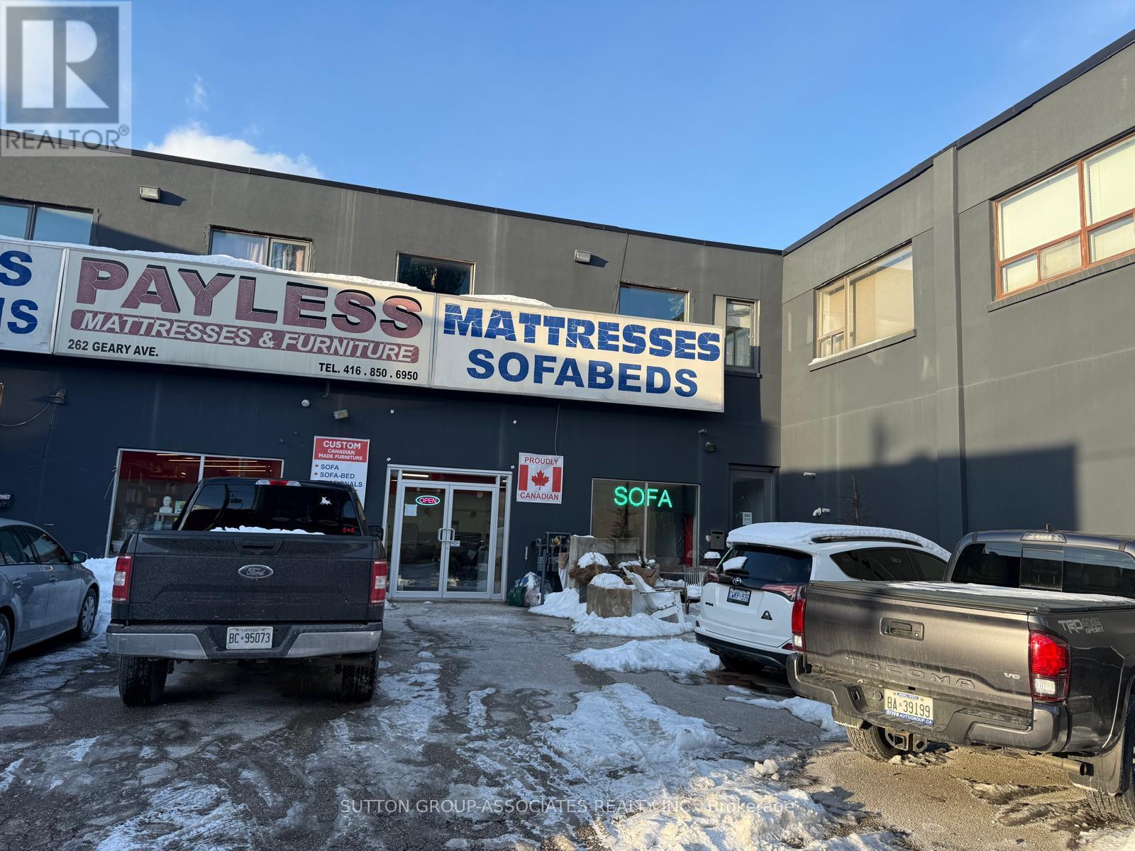 STOREFRONT - 262 GEARY AVENUE, Toronto, Ontario