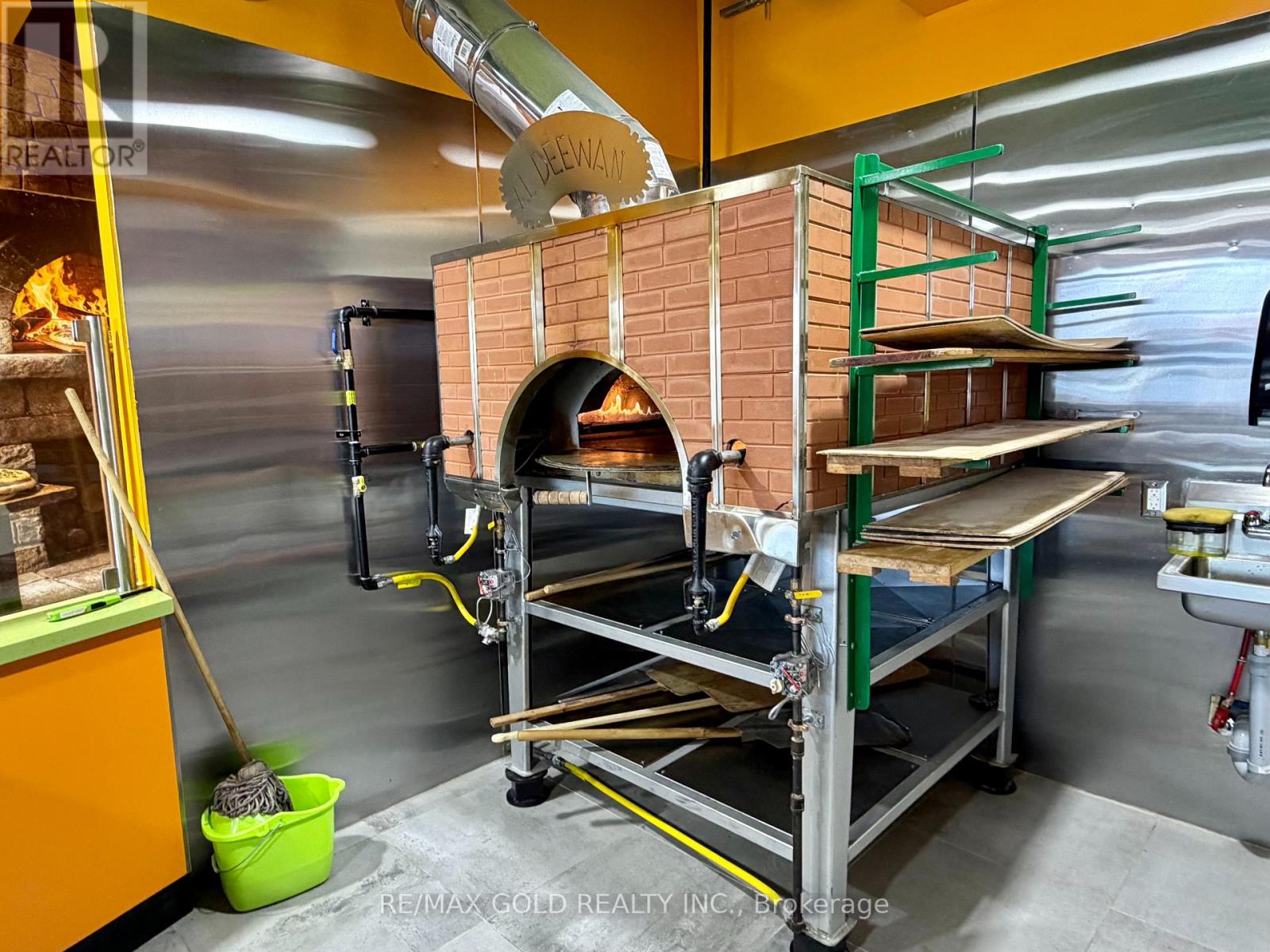 10 - 16925 Yonge Street, Newmarket, Ontario  L3Y 5Y1 - Photo 17 - N12718244