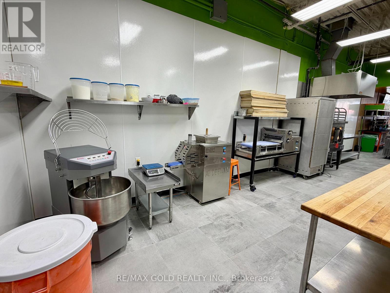 10 - 16925 Yonge Street, Newmarket, Ontario  L3Y 5Y1 - Photo 22 - N12718244