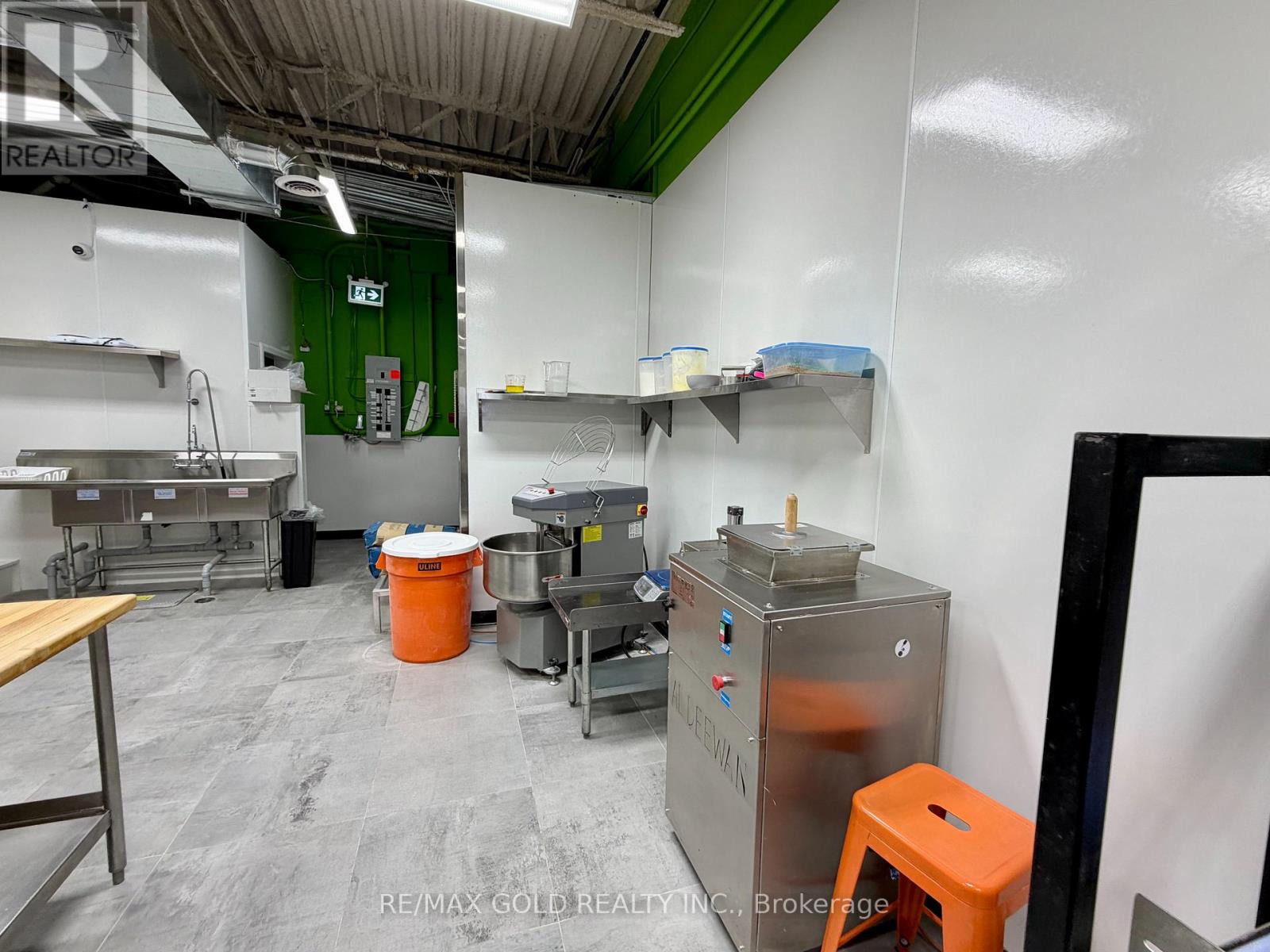 10 - 16925 Yonge Street, Newmarket, Ontario  L3Y 5Y1 - Photo 24 - N12718244