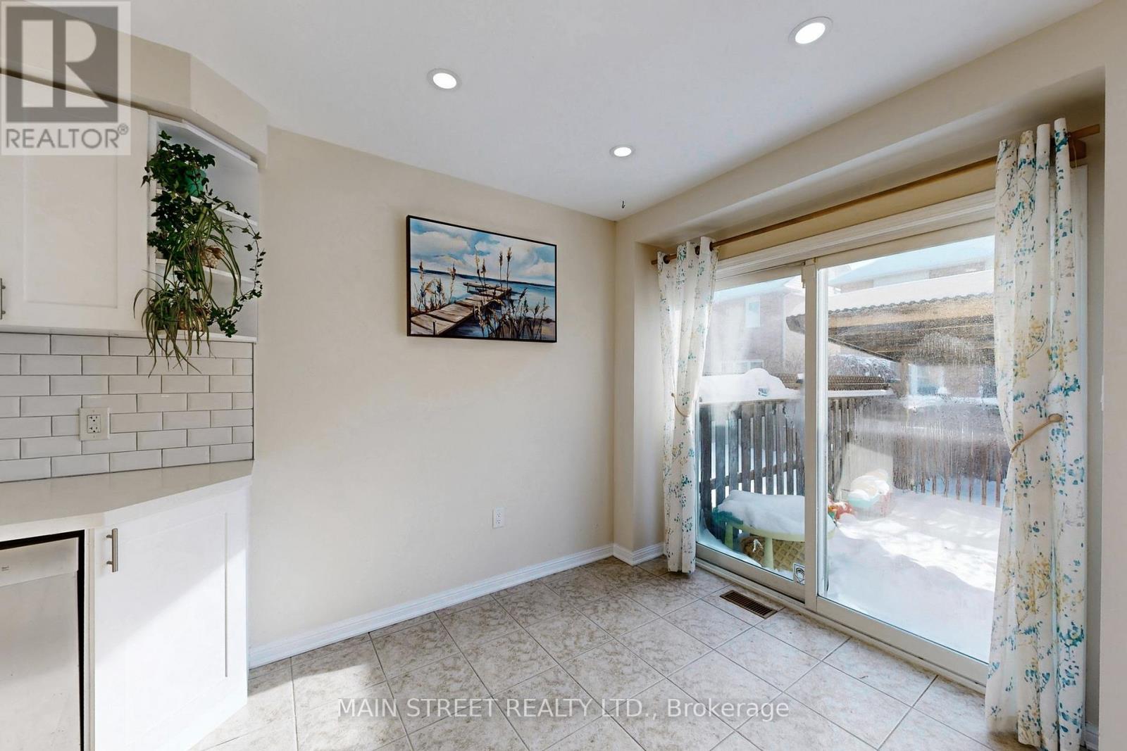 20 Dougherty Crescent, Whitchurch-Stouffville, Ontario  L4A 0A6 - Photo 16 - N12718274