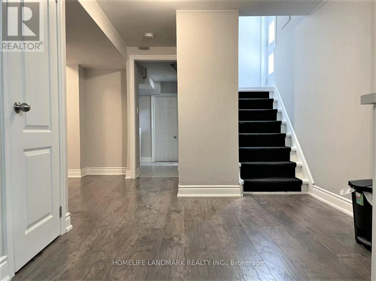 12 Ottawa Court, Aurora, Ontario  L4G 2Y7 - Photo 10 - N12718298