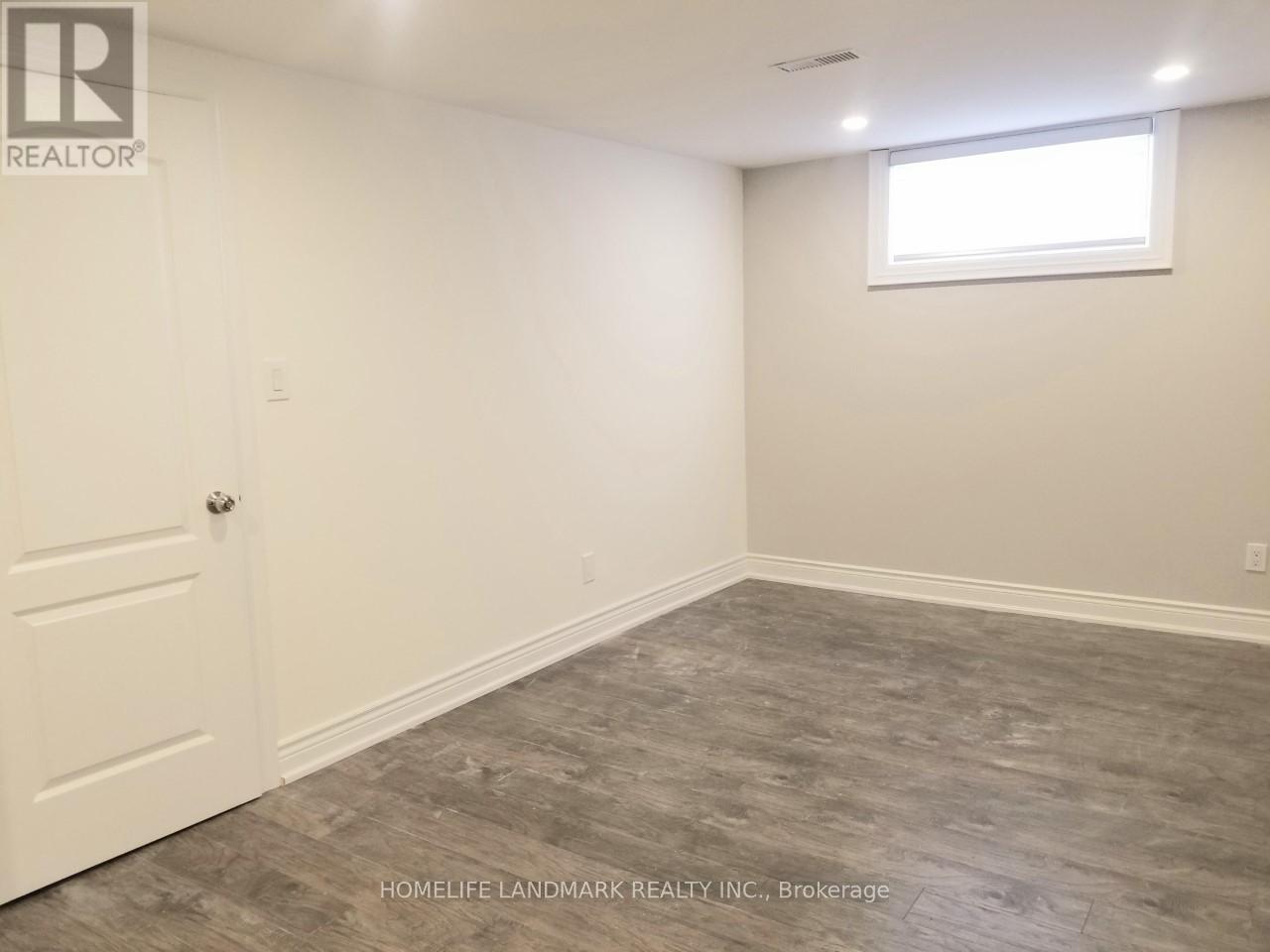 12 Ottawa Court, Aurora, Ontario  L4G 2Y7 - Photo 12 - N12718298