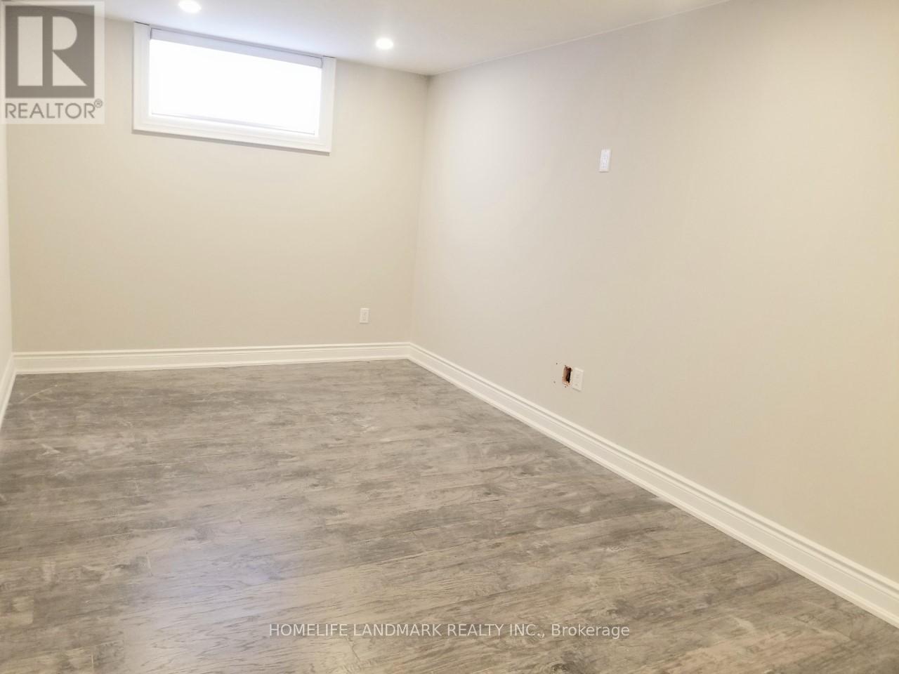 12 Ottawa Court, Aurora, Ontario  L4G 2Y7 - Photo 13 - N12718298