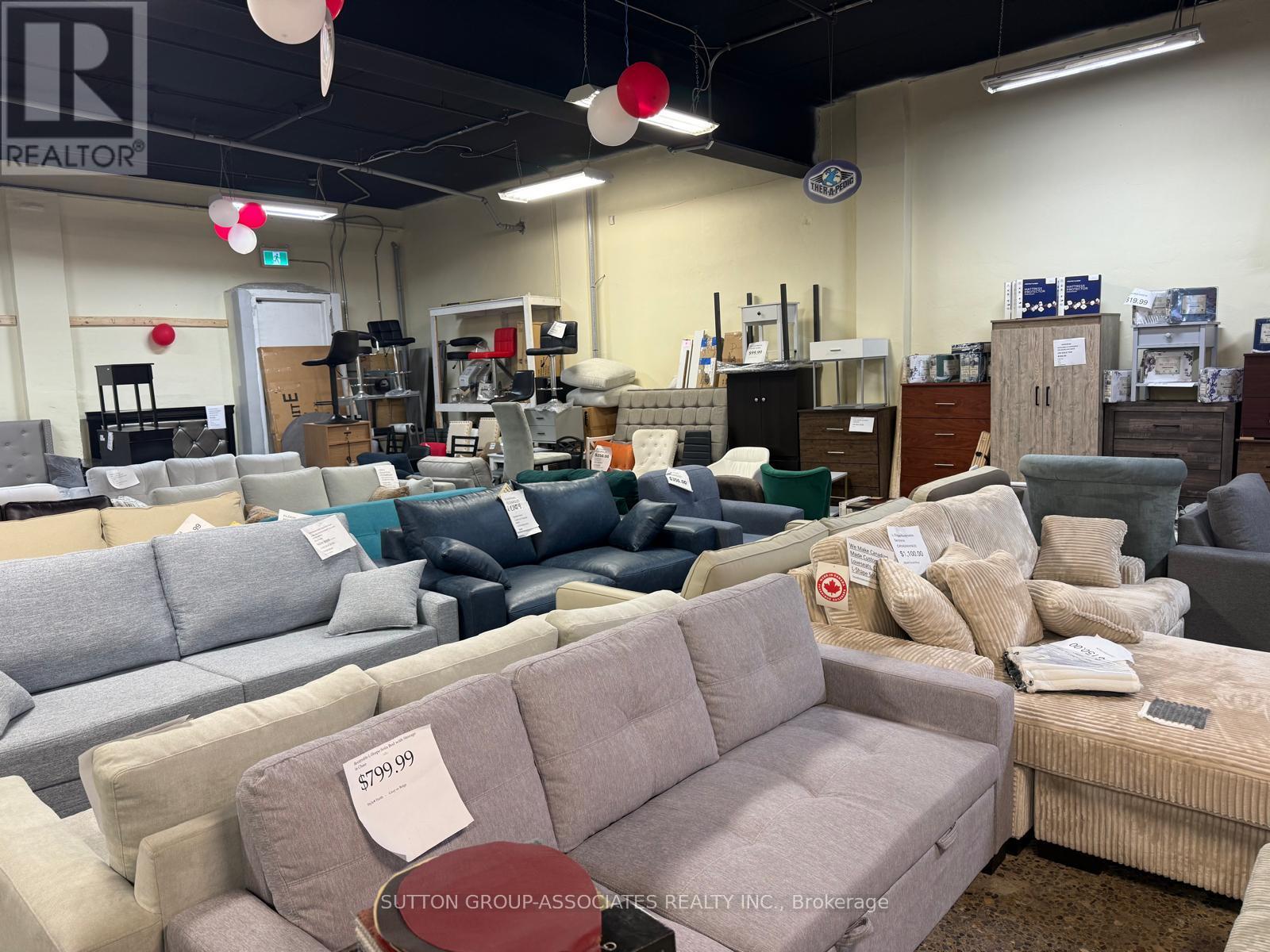 Storefront - 262 Geary Avenue, Toronto, Ontario  M6H 2C5 - Photo 4 - W12717578