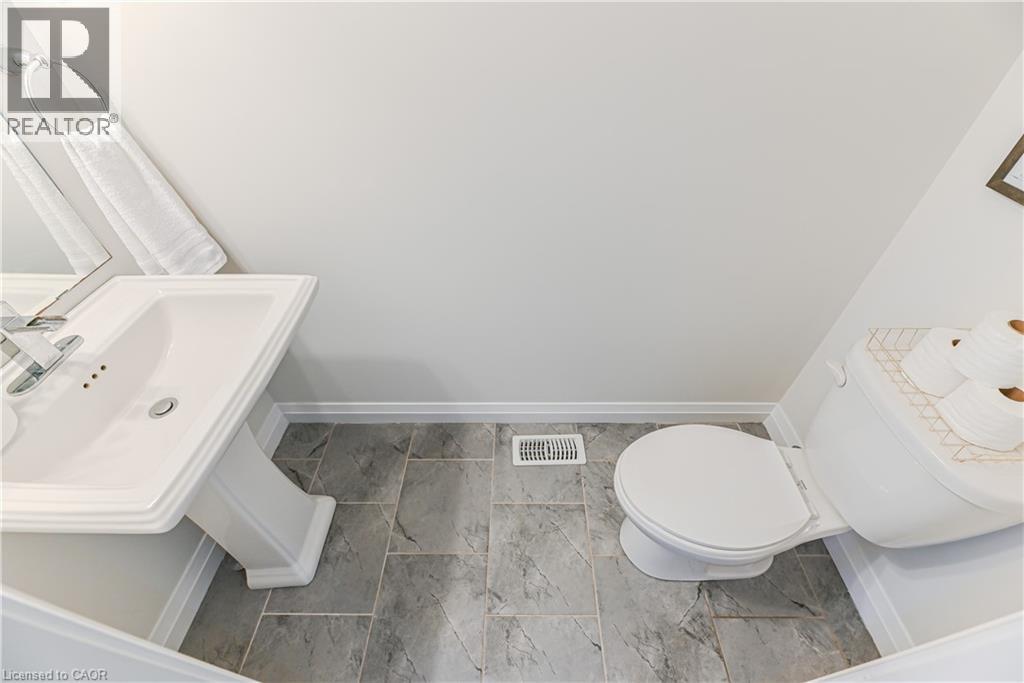 35 Midhurst Heights Unit# 15, Hamilton, Ontario  L8J 0K9 - Photo 5 - 40800162