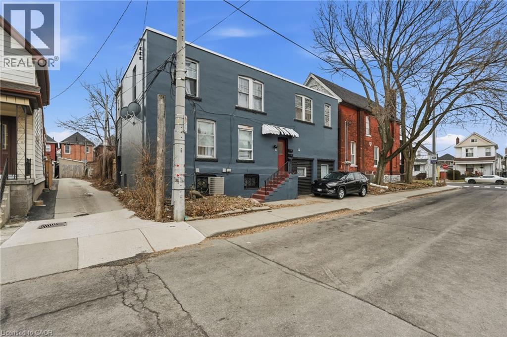 4 Rosemont Avenue, Hamilton, Ontario  L8L 6M4 - Photo 3 - 40800135