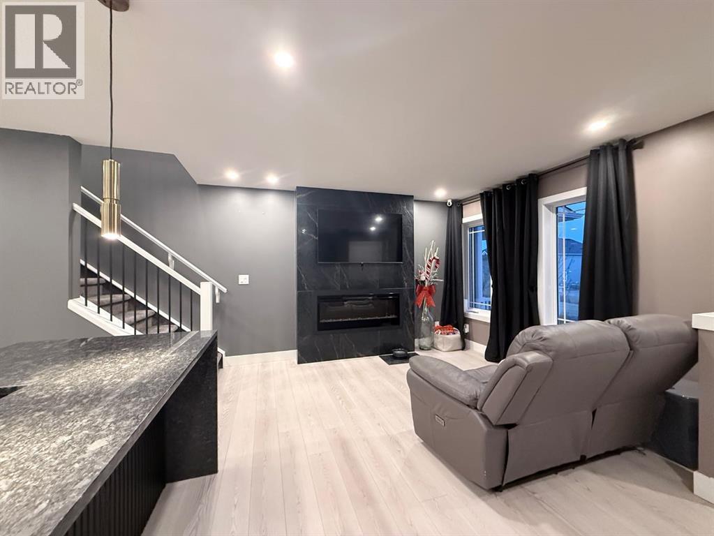 2238 Windbury Greenway Sw, Airdrie, Alberta  T4B 5L2 - Photo 6 - A2270208