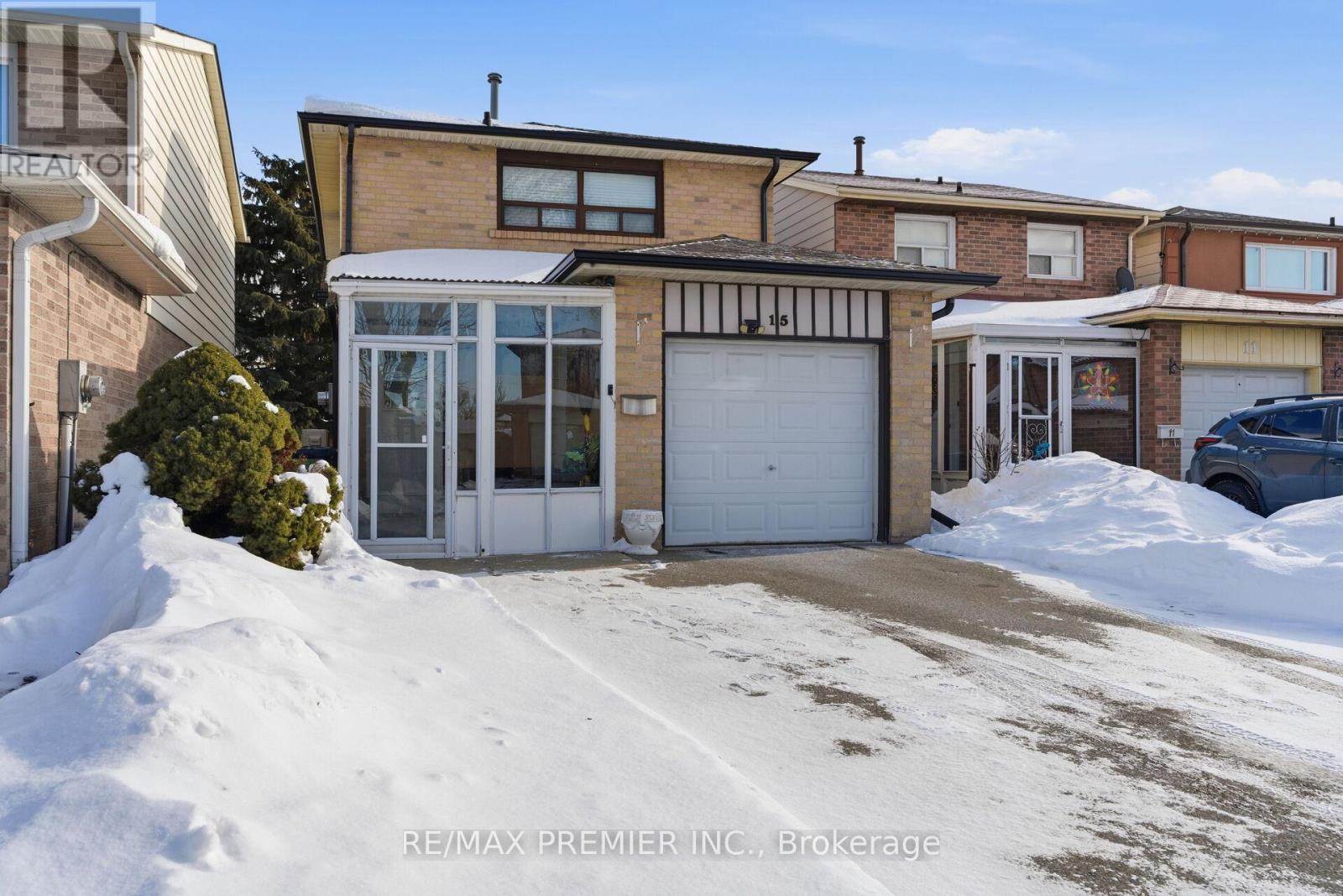 15 BEULAH STREET, Toronto, Ontario