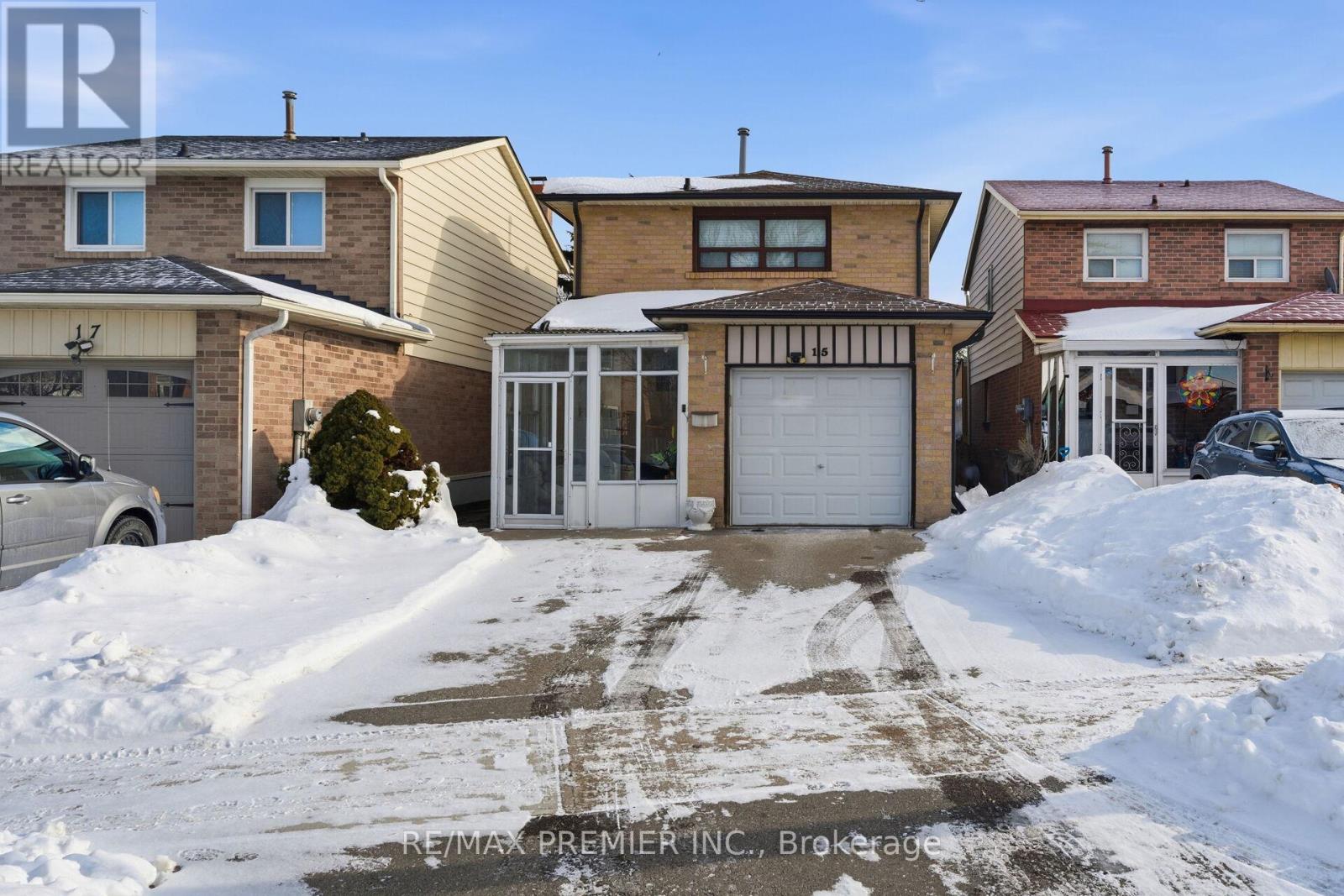 15 Beulah Street, Toronto, Ontario  M9V 4S9 - Photo 2 - W12718180