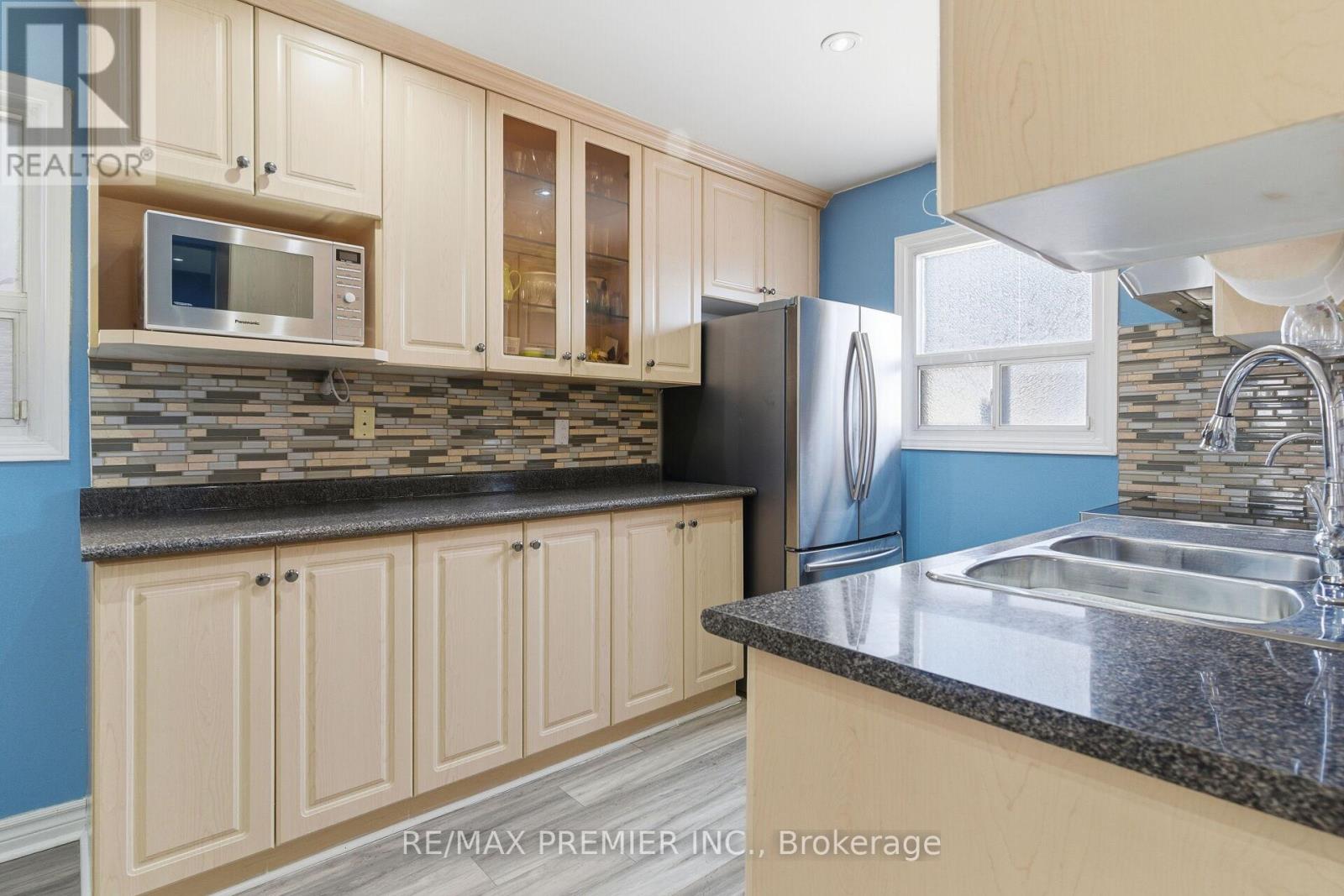 15 Beulah Street, Toronto, Ontario  M9V 4S9 - Photo 20 - W12718180