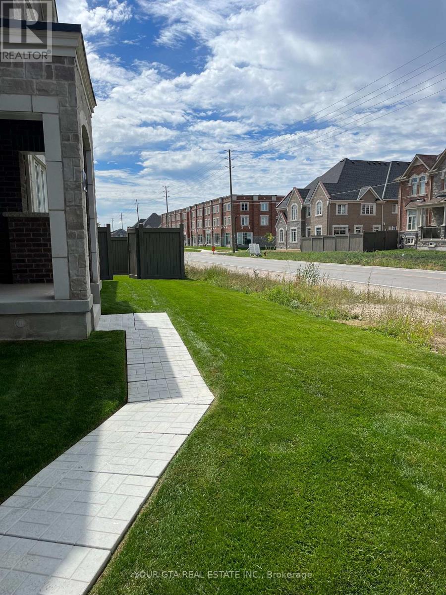 Oakvill - 102 Burnhamthorpe Road E Road, Oakville, Ontario  L6H 0X8 - Photo 24 - W12718220