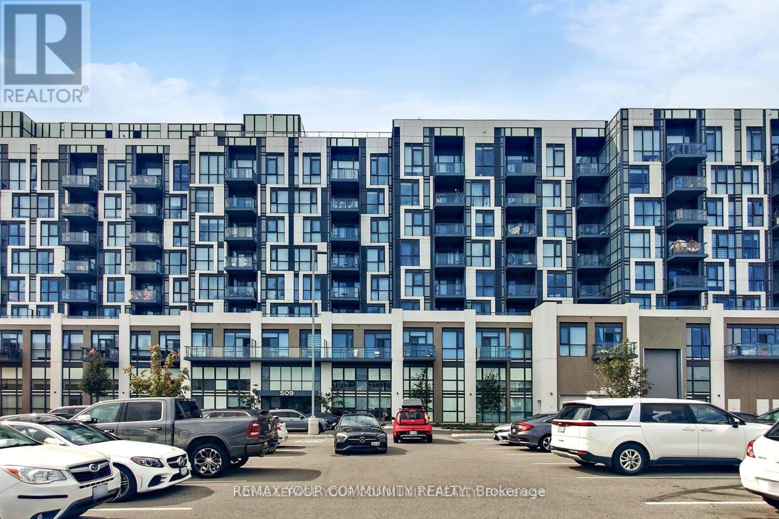 807 - 509 Dundas Street W, Oakville, Ontario  L6M 4M2 - Photo 2 - W12718240