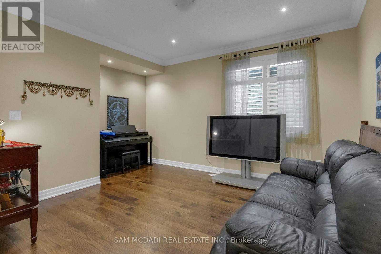 136 North Park Boulevard, Oakville, Ontario  L6M 0W6 - Photo 26 - W12718260