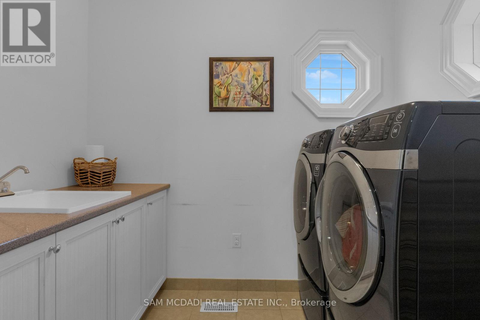 136 North Park Boulevard, Oakville, Ontario  L6M 0W6 - Photo 35 - W12718260