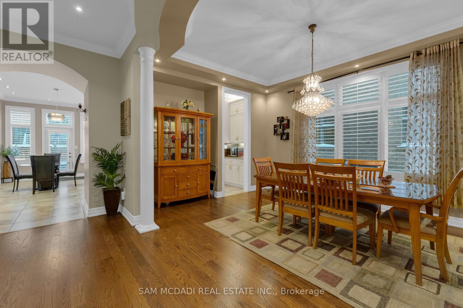 136 North Park Boulevard, Oakville, Ontario  L6M 0W6 - Photo 7 - W12718260