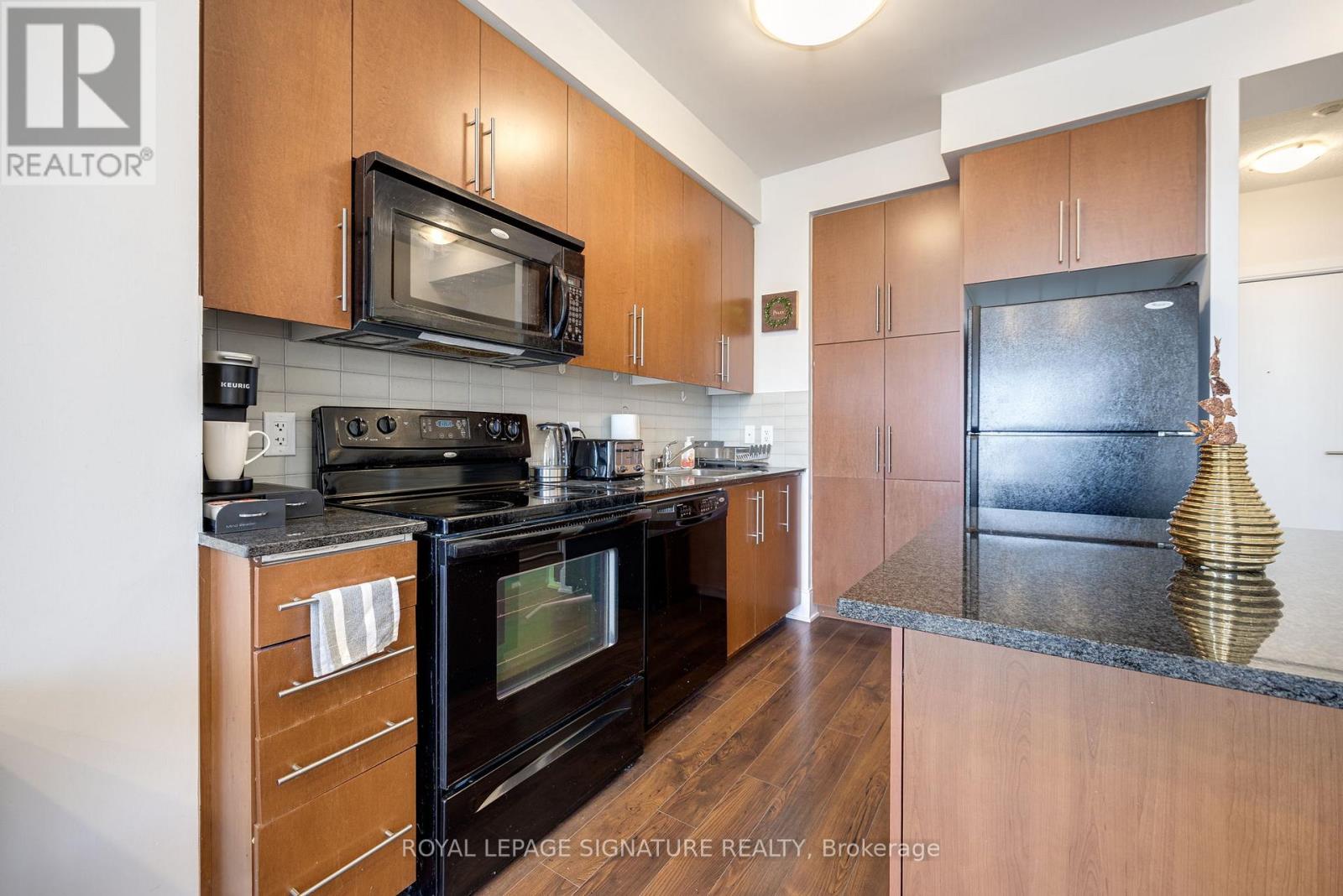 2908 - 330 Burnhamthorpe Road W, Mississauga, Ontario  L5B 0E1 - Photo 6 - W12718288