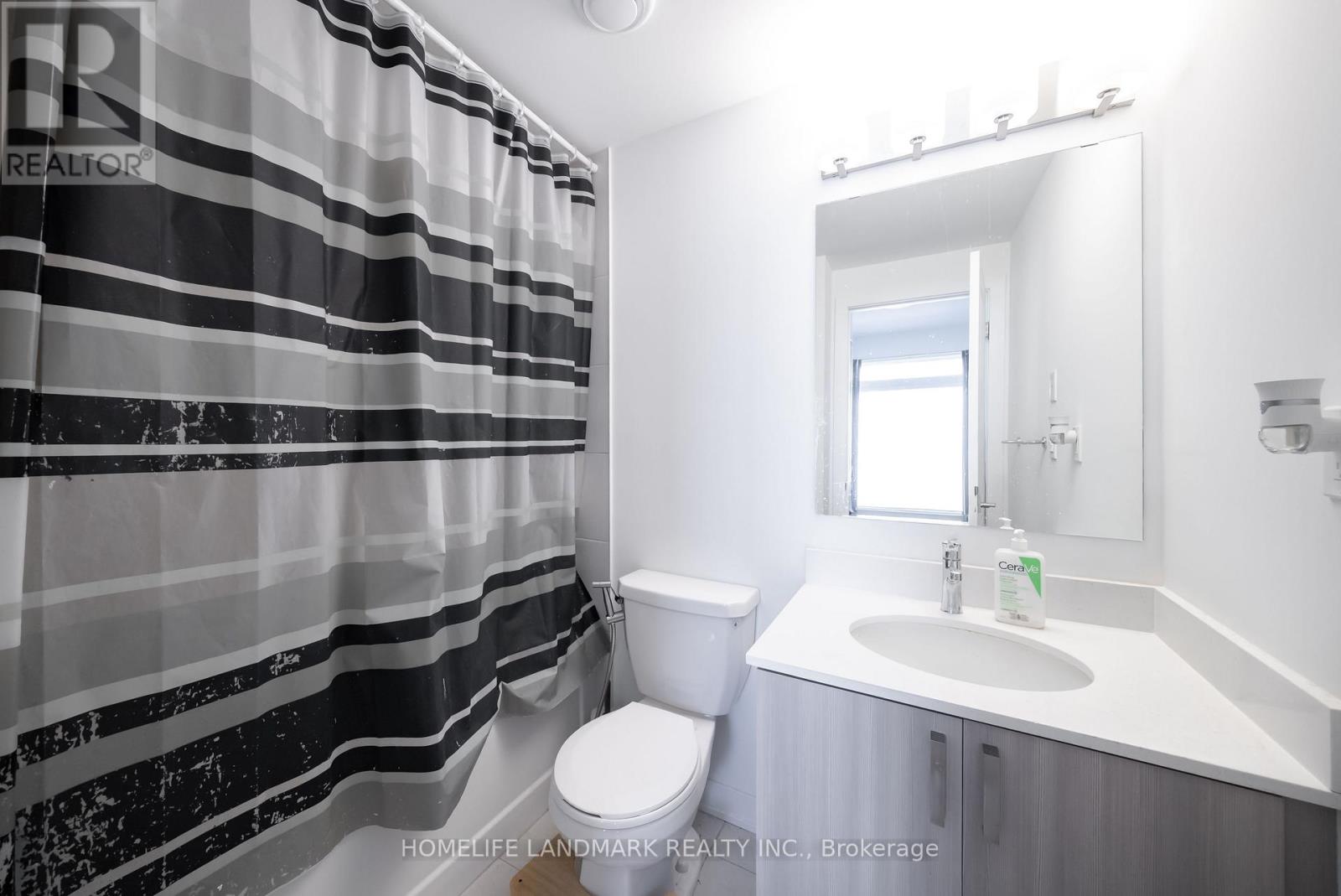 2 - 4015 Hickory Drive, Mississauga, Ontario  L4W 1L1 - Photo 14 - W12718324