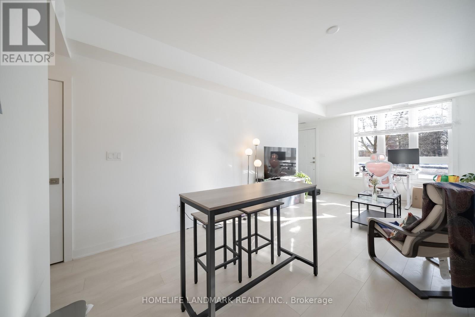 2 - 4015 Hickory Drive, Mississauga, Ontario  L4W 1L1 - Photo 8 - W12718324