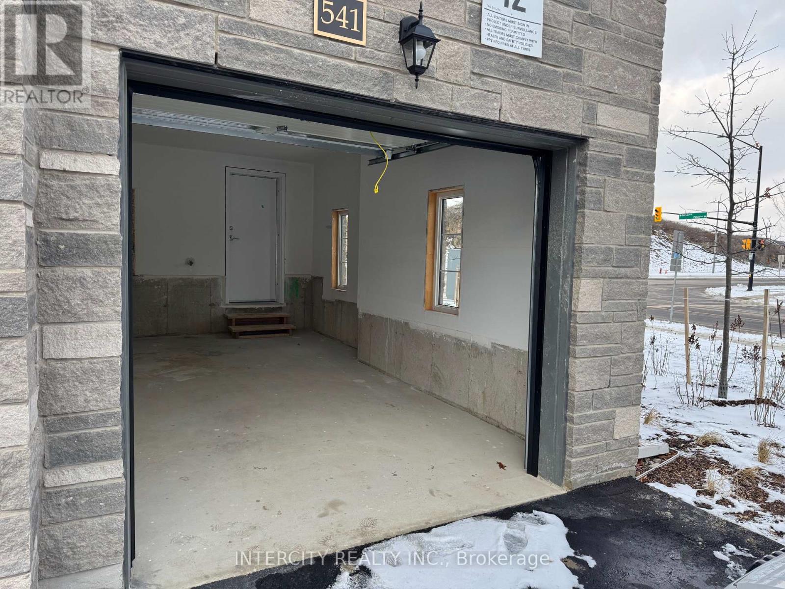 541 Tim Manley Avenue, Caledon, Ontario  L7C 1Z9 - Photo 2 - W12718342