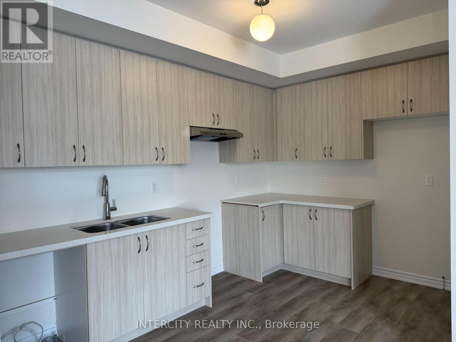 541 Tim Manley Avenue, Caledon, Ontario  L7C 1Z9 - Photo 3 - W12718342