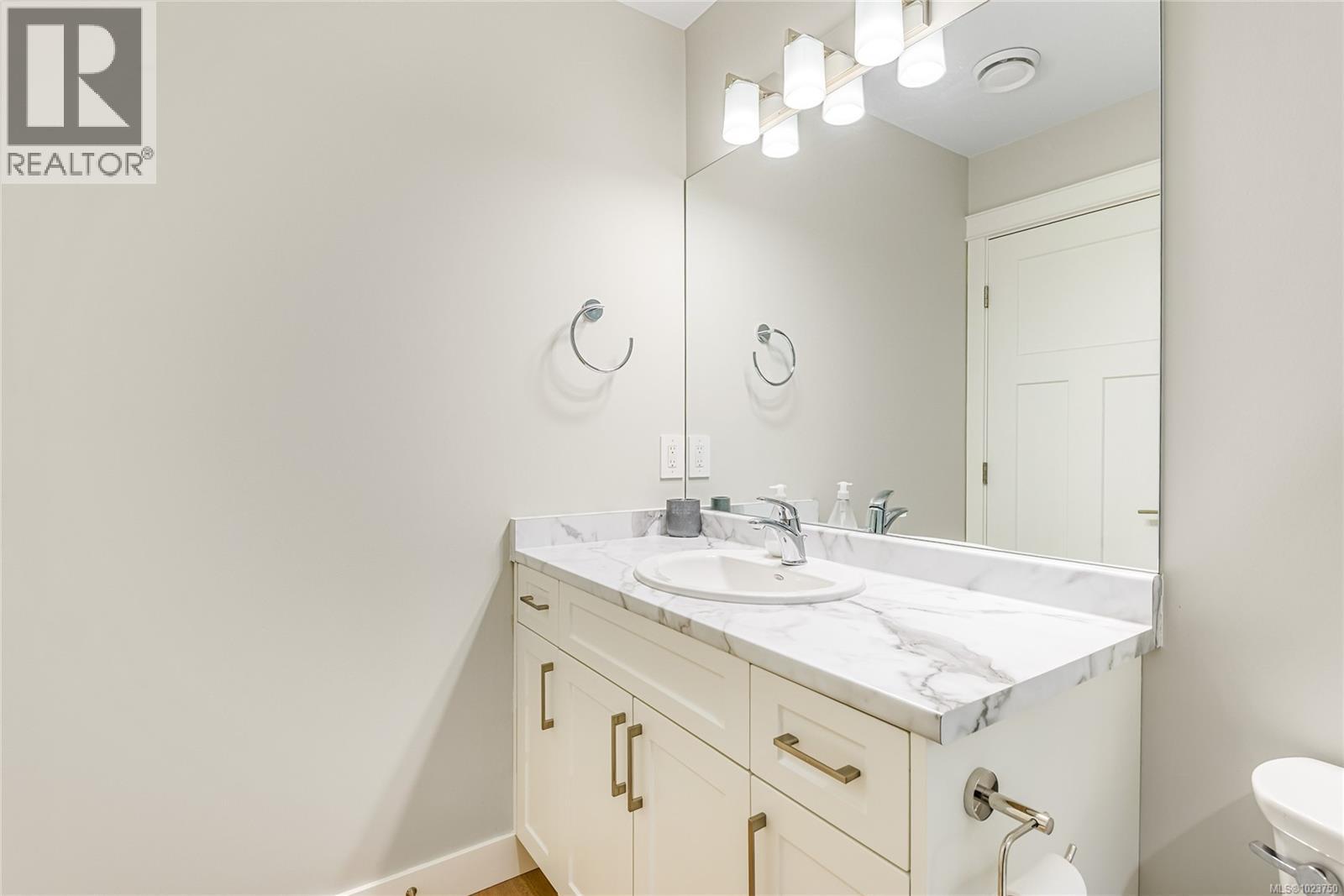 B 242 Petersen Rd, Campbell River, British Columbia V9W 3H4 - Photo 18 - 1023750