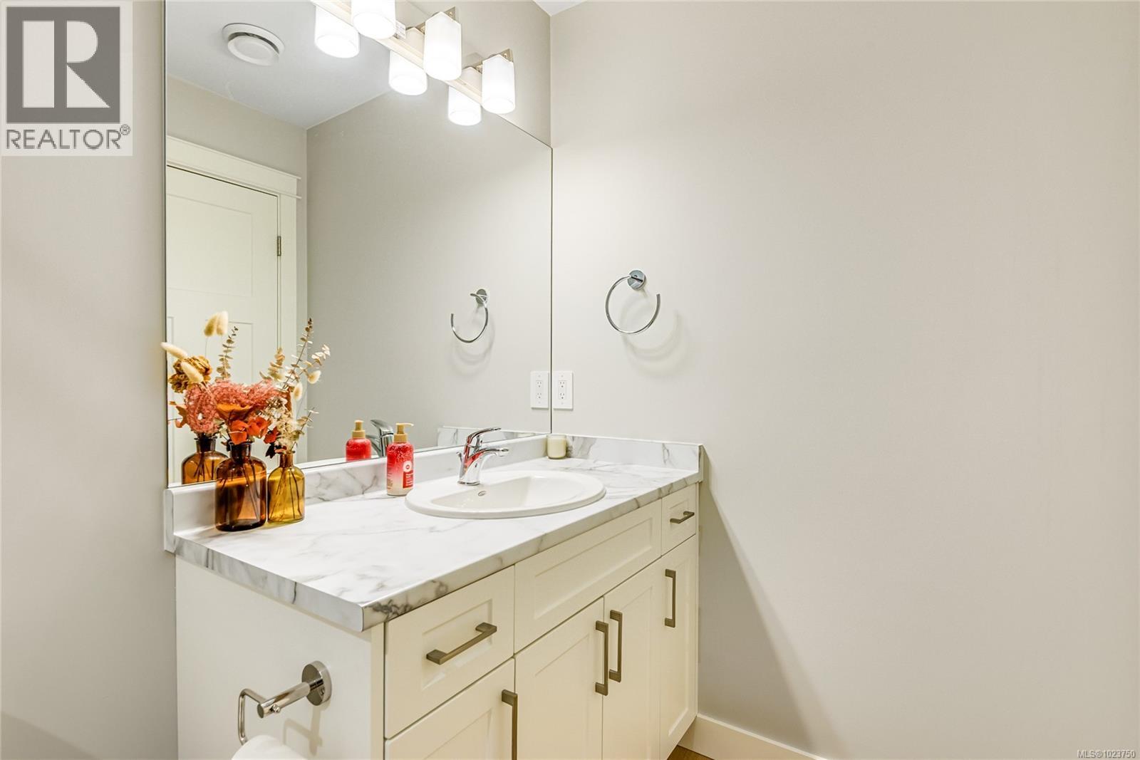 B 242 Petersen Rd, Campbell River, British Columbia V9W 3H4 - Photo 21 - 1023750