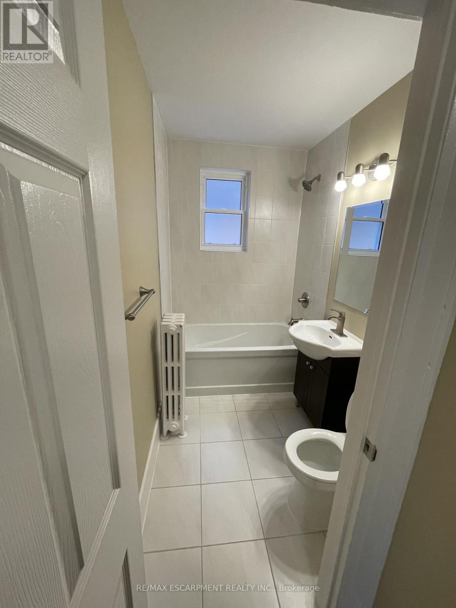 10 - 25 Mountwood Avenue, Hamilton, Ontario  L8N 2G8 - Photo 14 - X12718212