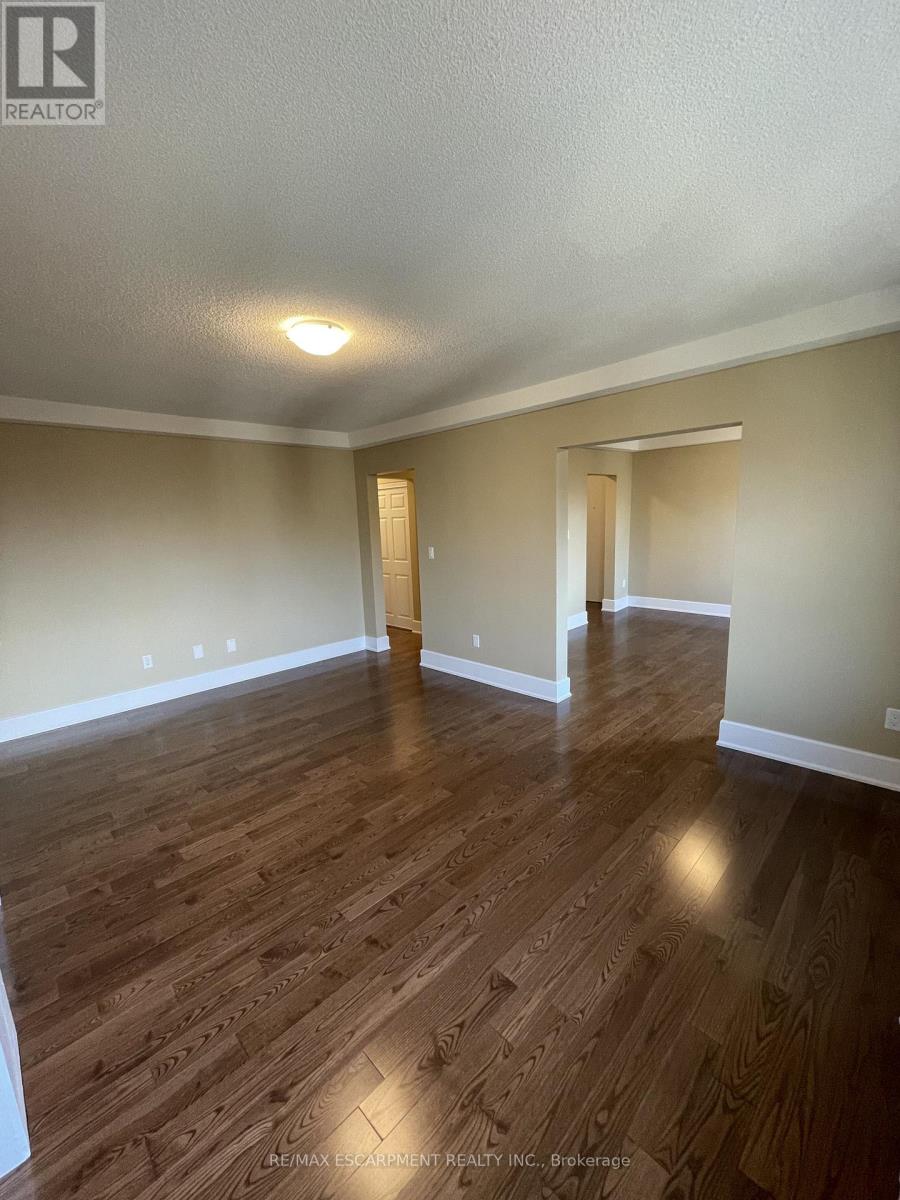 10 - 25 Mountwood Avenue, Hamilton, Ontario  L8N 2G8 - Photo 4 - X12718212