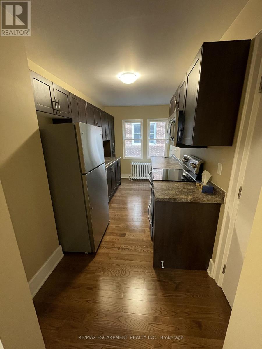 10 - 25 Mountwood Avenue, Hamilton, Ontario  L8N 2G8 - Photo 7 - X12718212