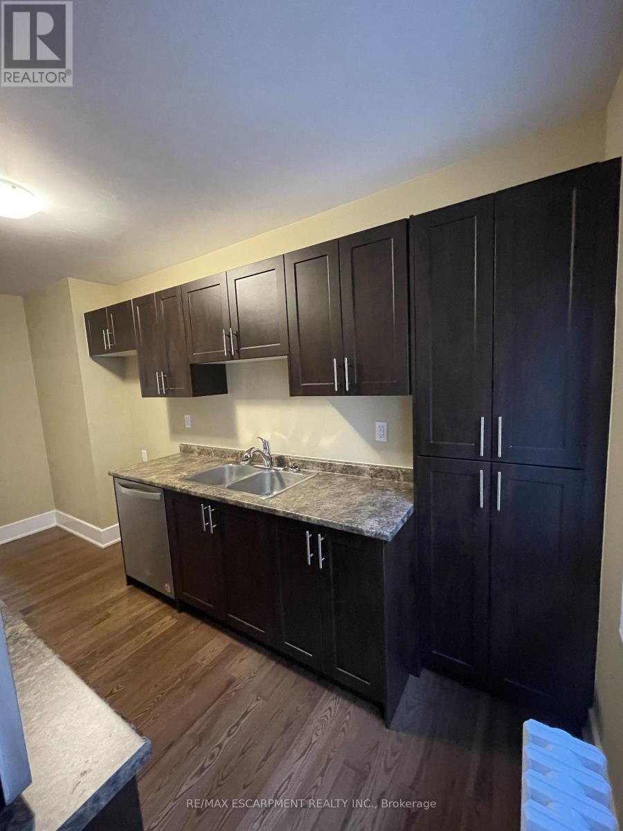 10 - 25 Mountwood Avenue, Hamilton, Ontario  L8N 2G8 - Photo 8 - X12718212