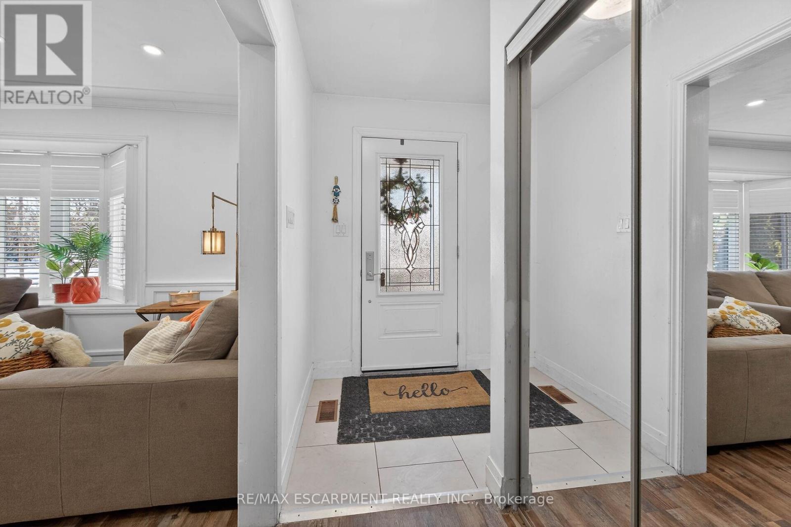 115 Kings Forest Drive, Hamilton, Ontario  L8T 4J8 - Photo 4 - X12718228