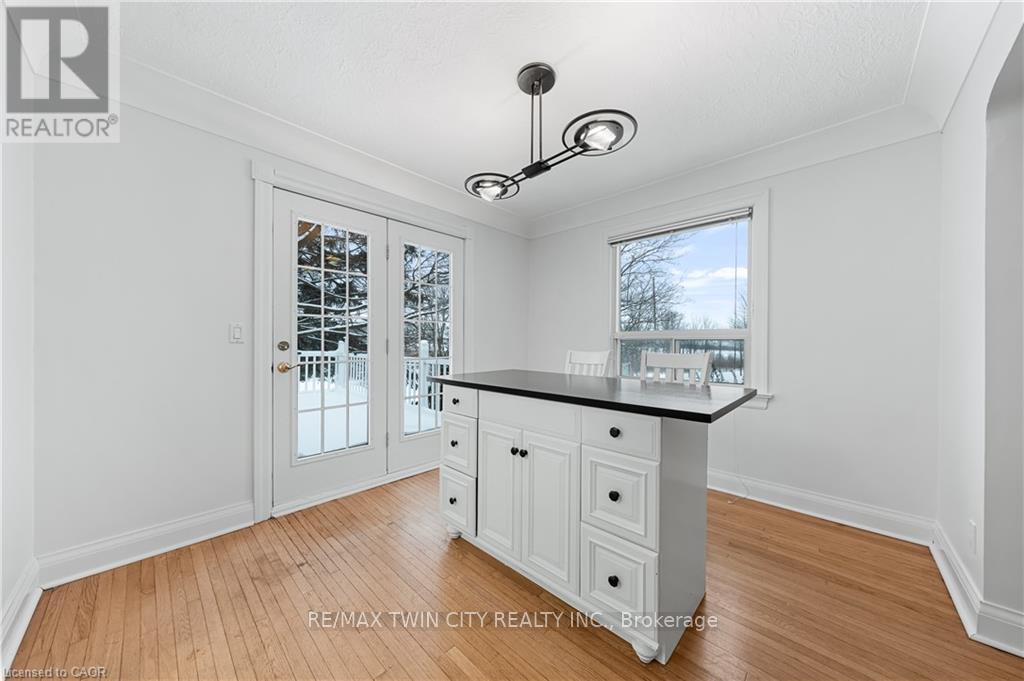 303 Highway 5 Highway, Brant, Ontario  N0E 1N0 - Photo 12 - X12718272