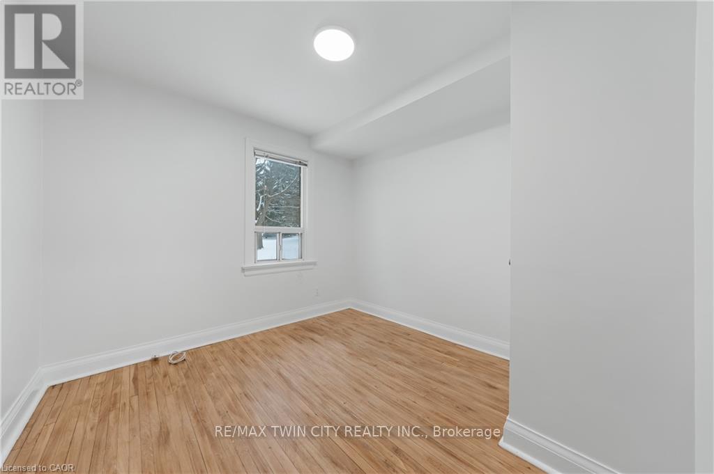 303 Highway 5 Highway, Brant, Ontario  N0E 1N0 - Photo 22 - X12718272