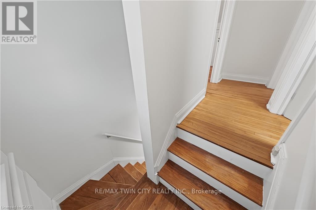 303 Highway 5 Highway, Brant, Ontario  N0E 1N0 - Photo 25 - X12718272